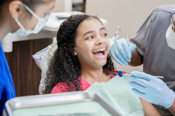 Best Emergency Gum Treatment in Hinsdale, IL